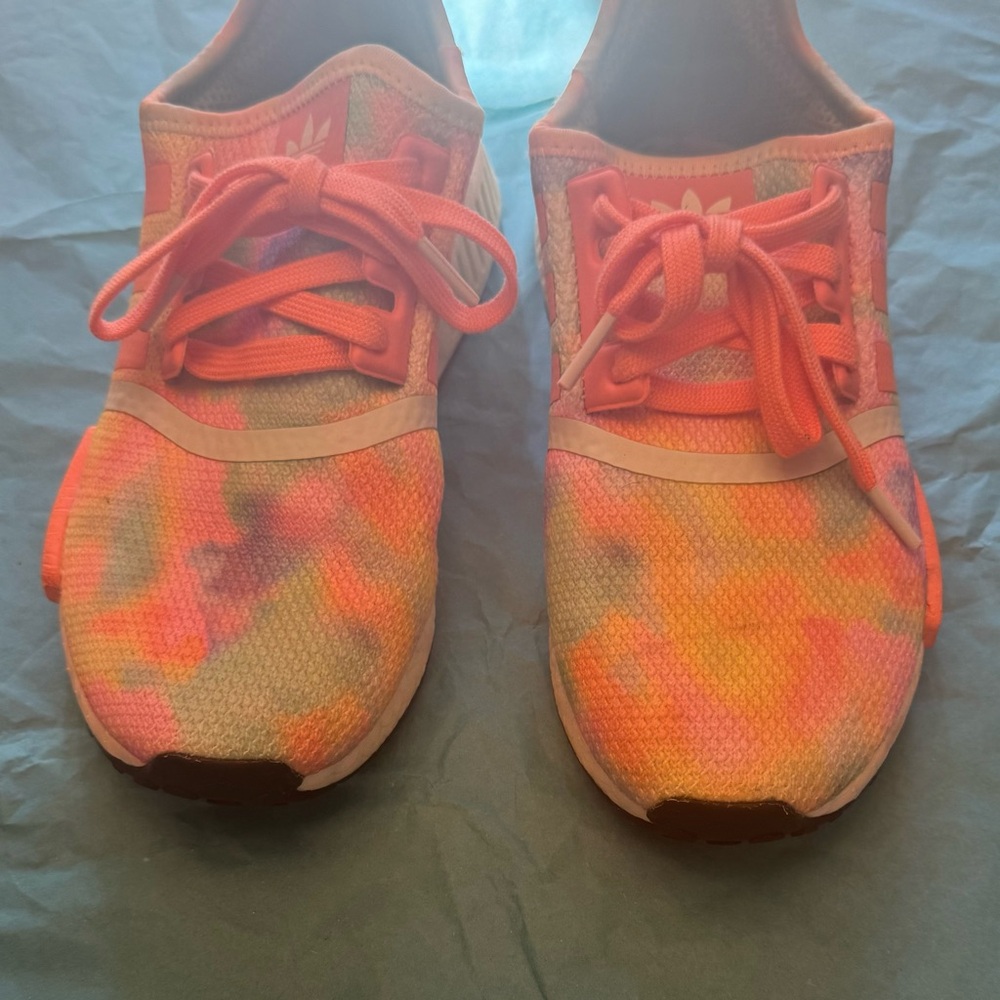Adidas size 6 in women Vibrant Multicolor Athletic Shoes